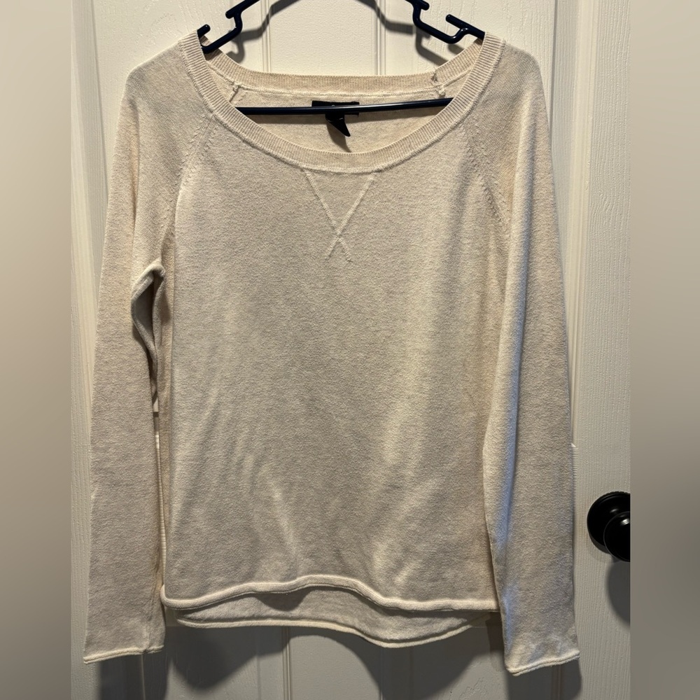 GAP Women's Cream Long Sleeve Sweater